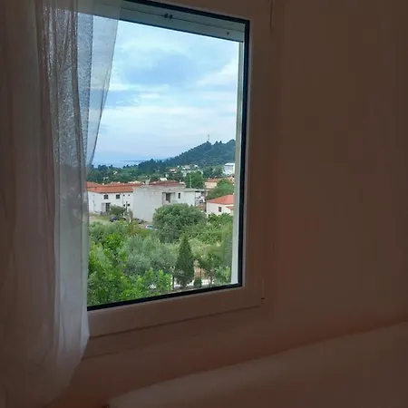 شقة χαλκιδική